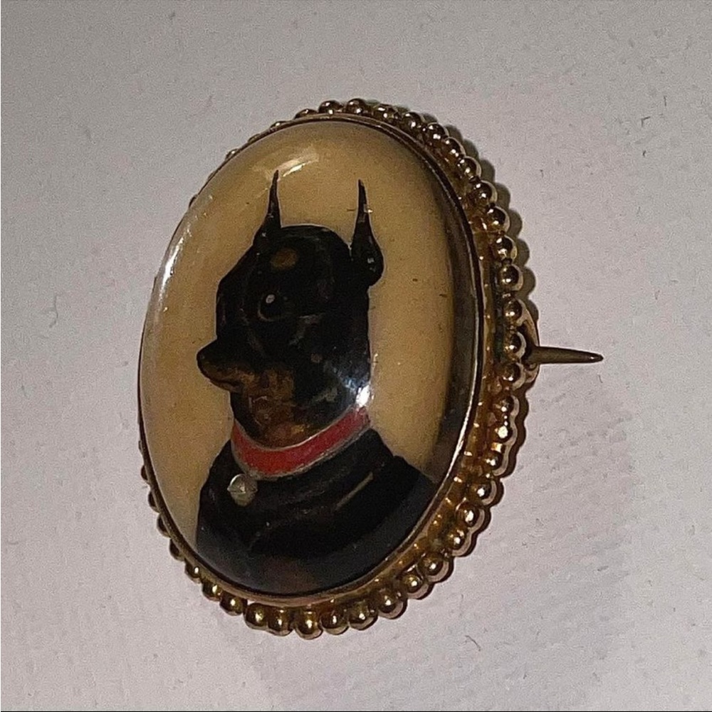 HOLIDAY SALE! reverse intaglio essex crystal victorian brooch mini pincher - Picture 4 of 7